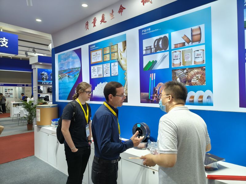 大型展會(huì)現(xiàn)場