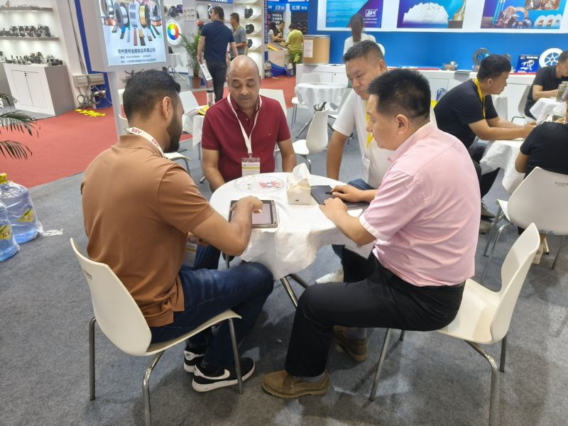 大型展會(huì)現(xiàn)場